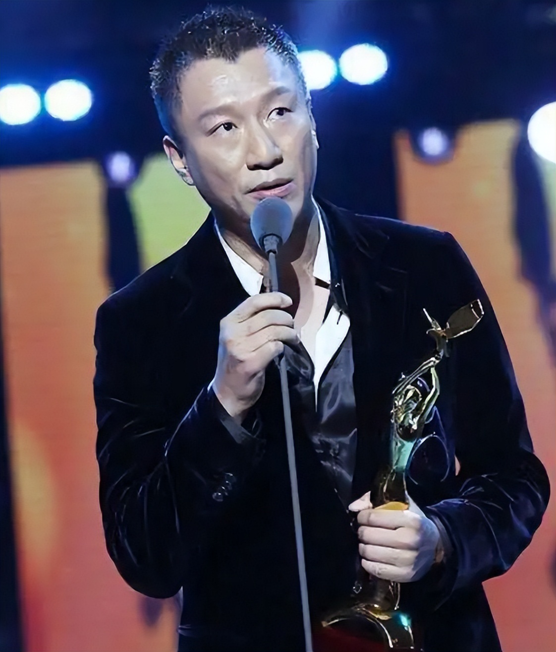近9届“飞天视帝”男演员演技排名：孙红雷第四，李幼斌第二，第一名杀疯了（飞天演员表张小斐）-第16张图片-九妖电影