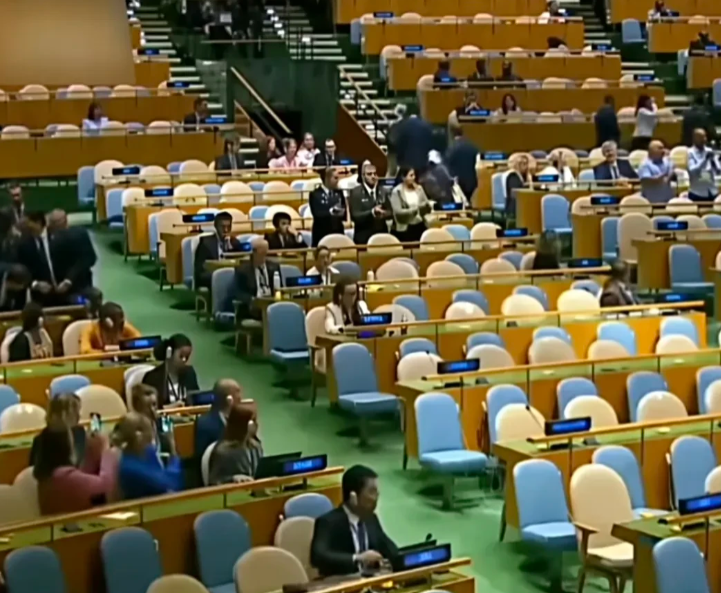 2月27日，俄罗斯在联合国人权理事会一开口，法国、德国、英国的大使们就直接退场，