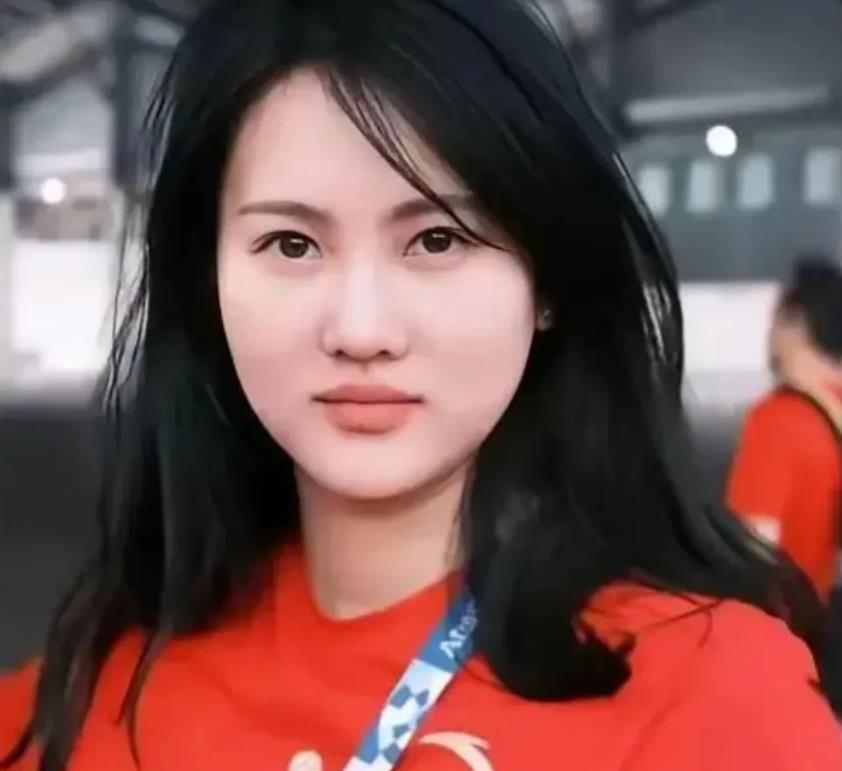 平心而论，给国家跳水队颜值打分：

1，陈若琳：98分
2，郭晶晶：95分
3，