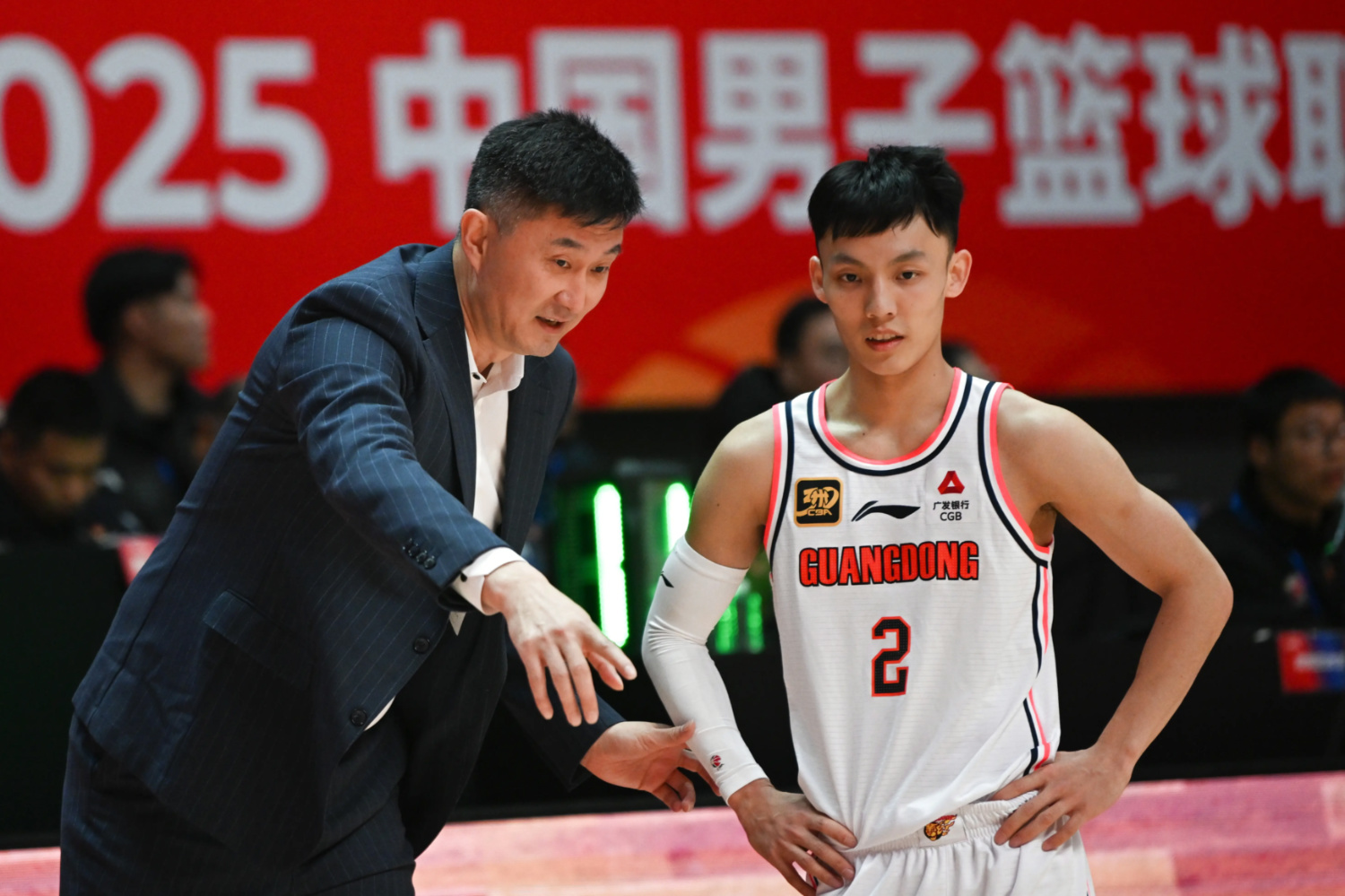 徐杰最大贵人现，球迷非常意外