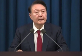 在尹锡悦戒严事件因内乱嫌疑被拘留起诉的前国防部长金龙显和前防谍司令官吕寅兄等向国