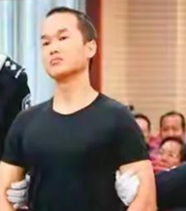 动我母亲我就杀你全家！"1996年，陕西13岁男孩亲眼目睹母亲被害，选择参军入伍