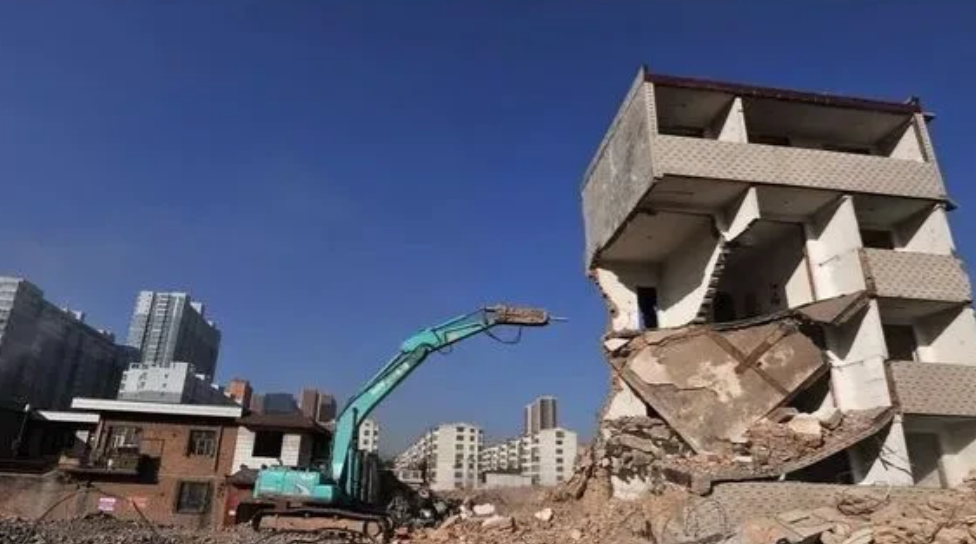 “最强伏地魔！”2020年，广东，一男子老宅拆迁，得了1500万补偿款，岂料，妻