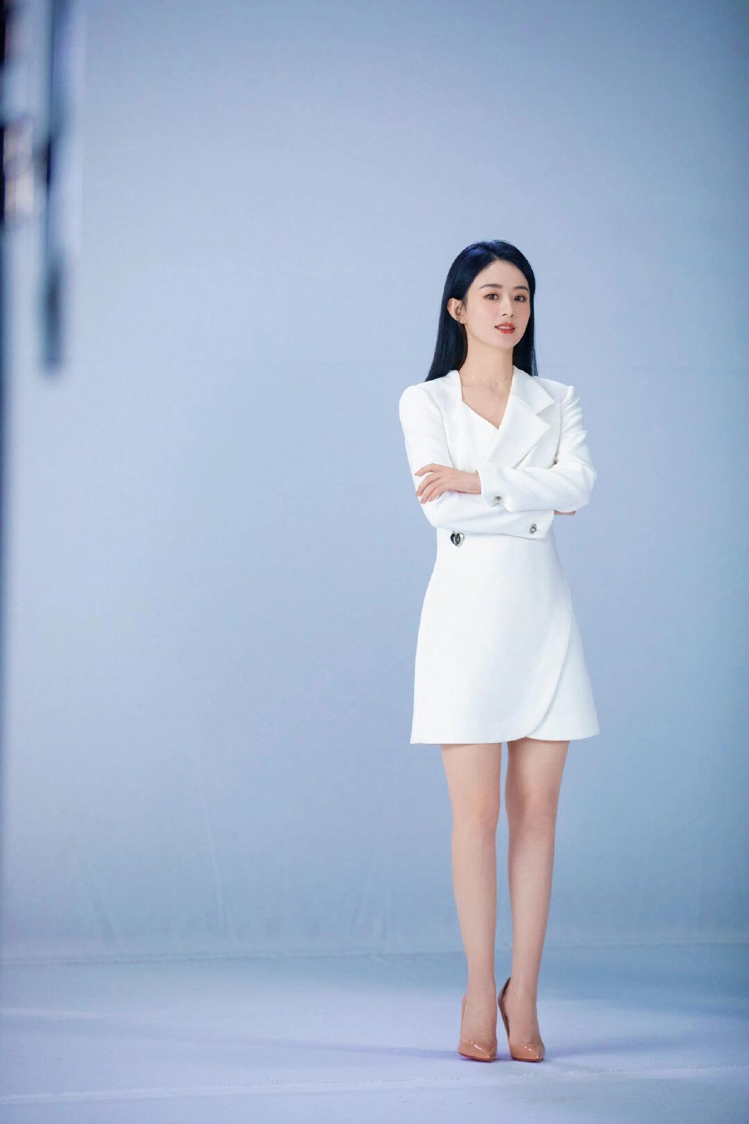 赵丽颖职业装穿搭尽显气质