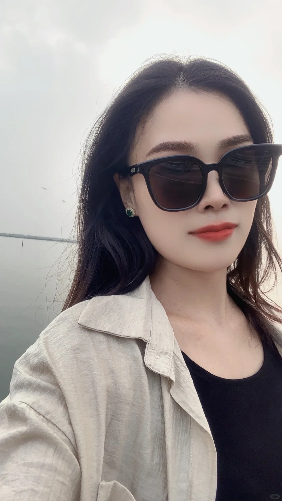 现在的男人真胆小，约好的见面，到了以后打电话发信息都联系不到，怎么滴，怕我吃了你