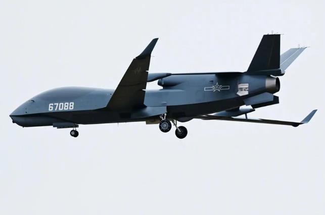 无侦-7和无侦-10这两款无人机之所以没办法成为全球鹰那样的洲际无人机，主要就是