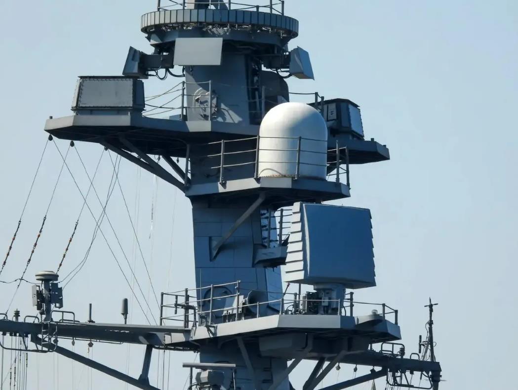为什么现在防空系统拦截能力，没有演习中拦截概率那么高呢？

像S400、爱国者防