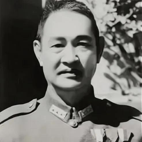 1936年，17岁的郭翼青在父亲的强迫下，准备嫁给54岁的程潜，郭翼青哭着拒绝道