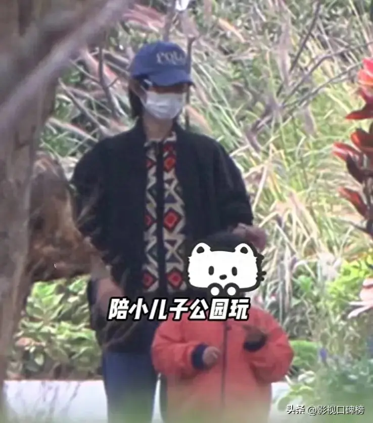 白百何与二婚老公带儿子外出游玩