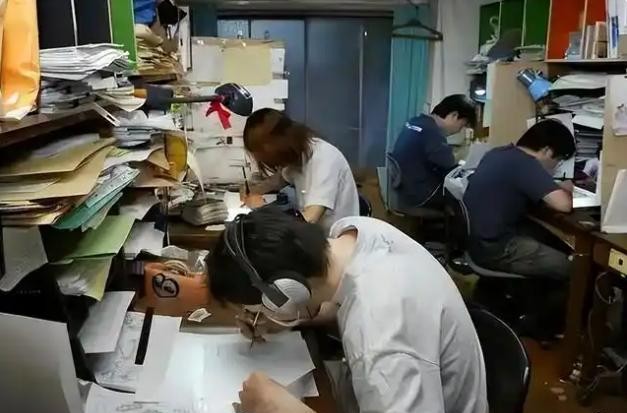 日本发达却内卷，加班严重生活难

                       