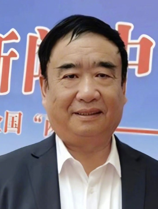 其实不应该只是放开秸秆禁烧，而是应该探索秸秆在农业中的循环，建立体农业。

我们