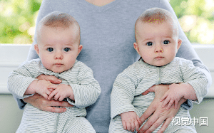 为救体弱弟弟，父母拿我疯狂炼药，我濒死向他们求助，他们却说【你在娘胎里抢了他营养，你就该给他赔罪！】