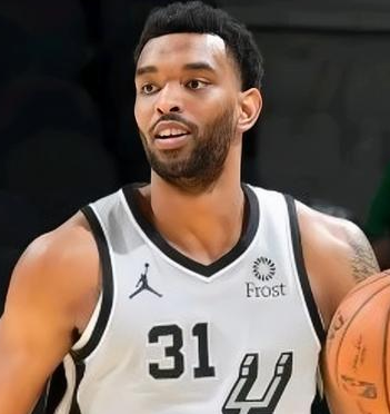青岛男篮签下前NBA球员迪奥普，据媒体人所罗门的臣仆透露，青岛男篮已经签下了前N