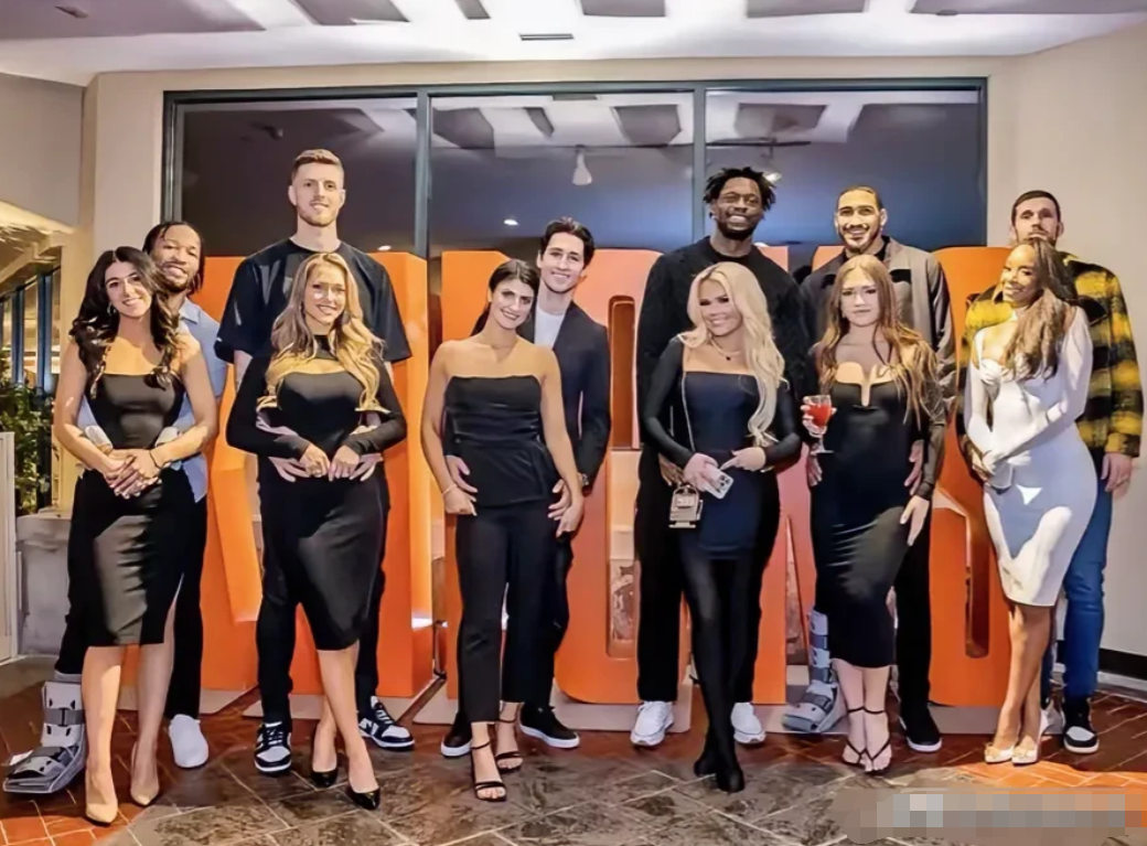 美国NBA这些球员巨星，真是很给力啊，找的老婆一个比一个漂亮，都是个顶个的大美女