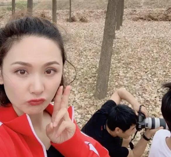 程莉莎嫁郭晓冬后，婆婆暖心，拒回农村养老
程莉莎嫁给郭晓冬那天，十里八村热闹极了