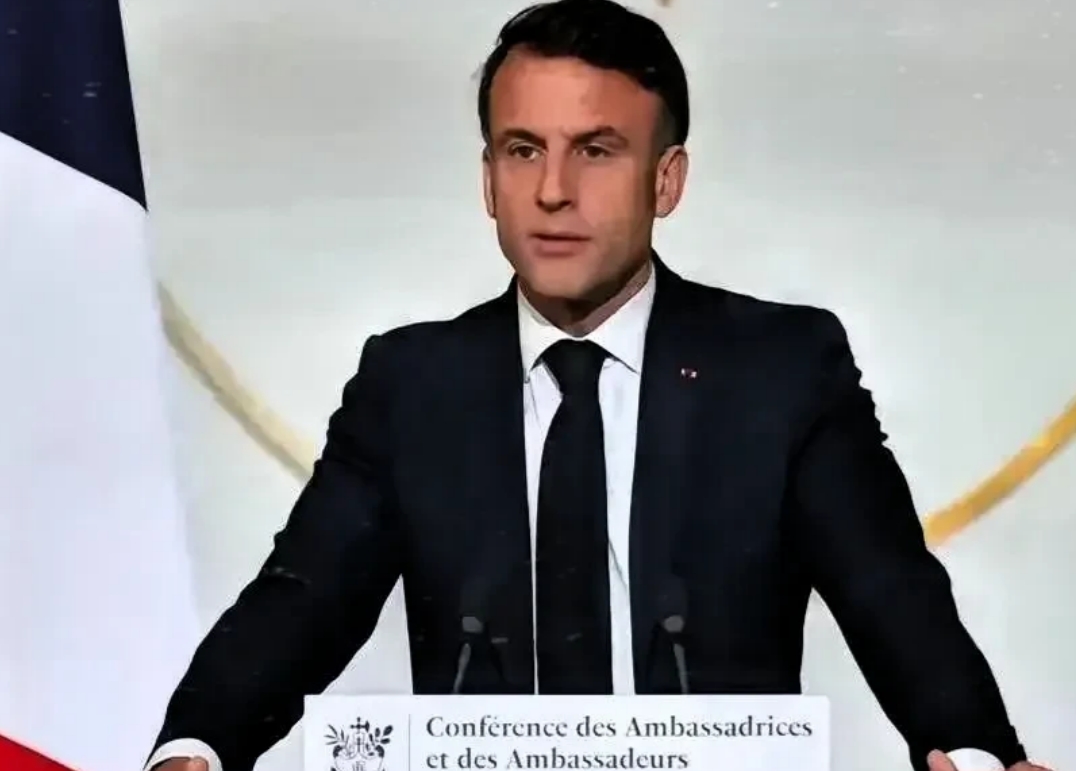 八国没有美国召开会议
法国宣布向乌克兰提供1000辆装甲车！
高喊支持乌克兰口号