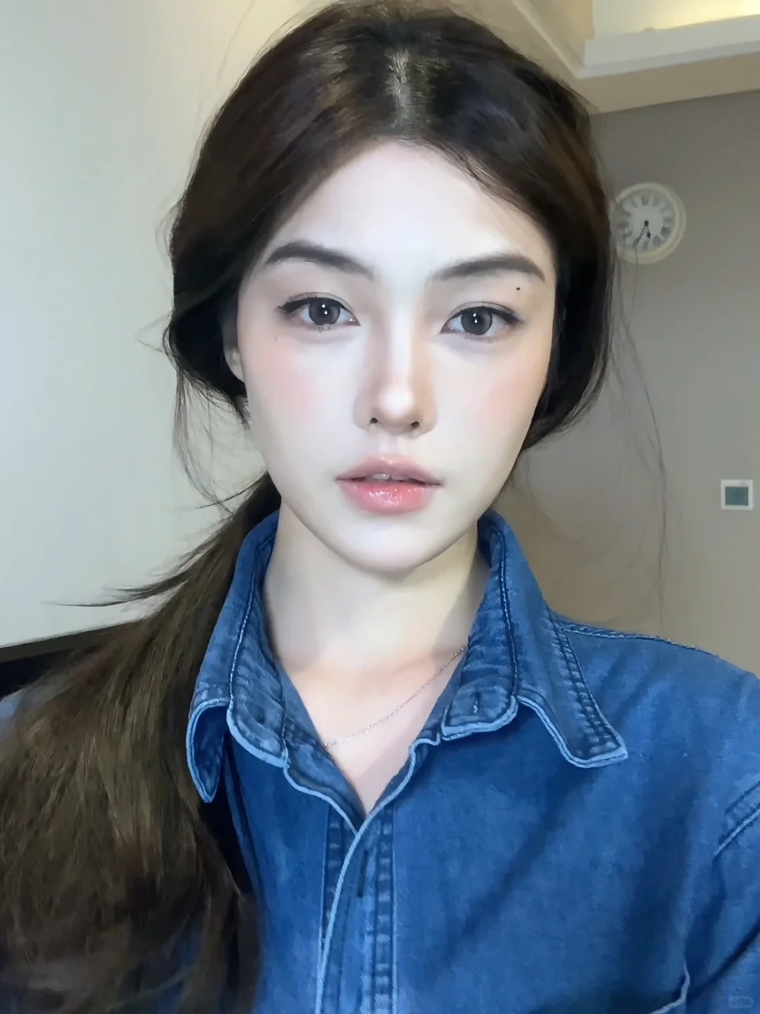 芝系美人 微凹美学真的美得很高级
化了好久 好喜欢！！！
芝系妆容的核心就是高挑