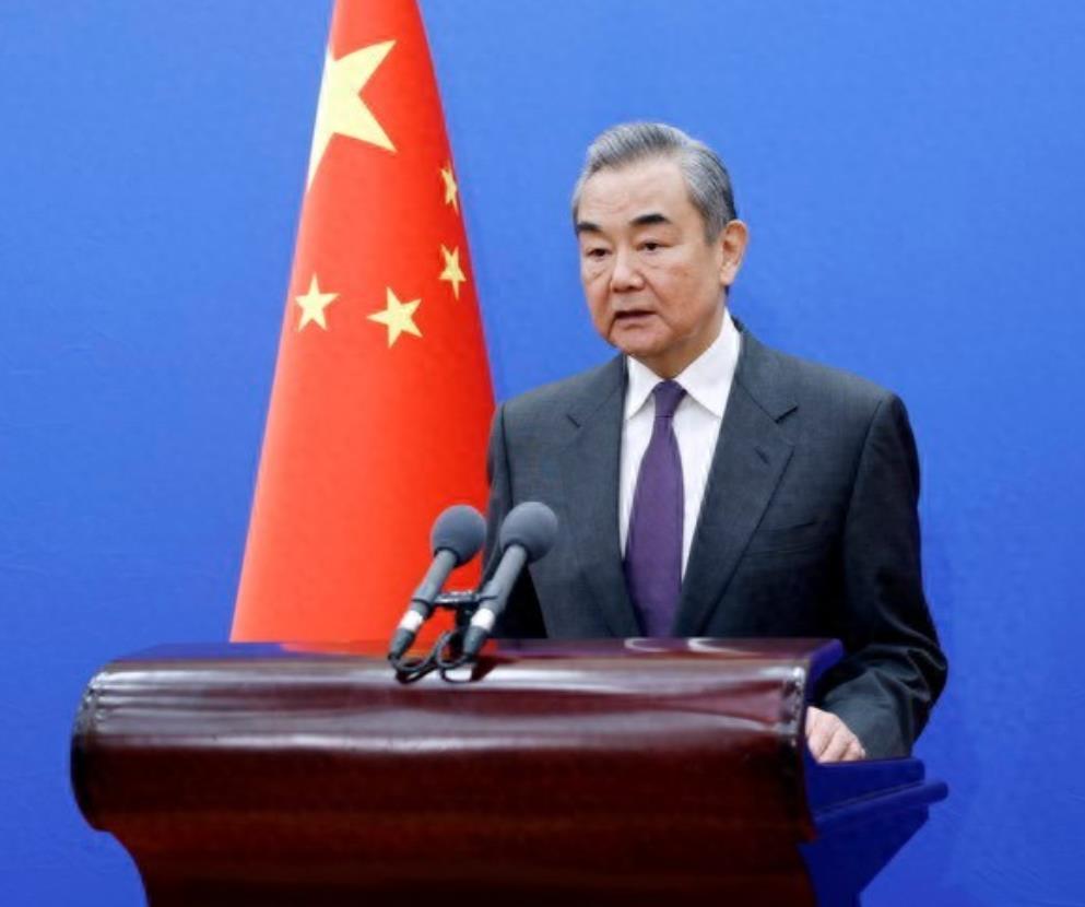 中俄已无法结盟，24小时内，王毅表底中国立场，用词截然不同
美国当选总统特朗普的