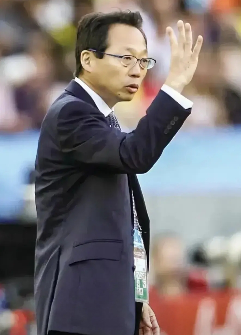 中国足球史上的8位日本教练，都属于什么水平？

1、冈田武史—前杭州绿城队主帅，
