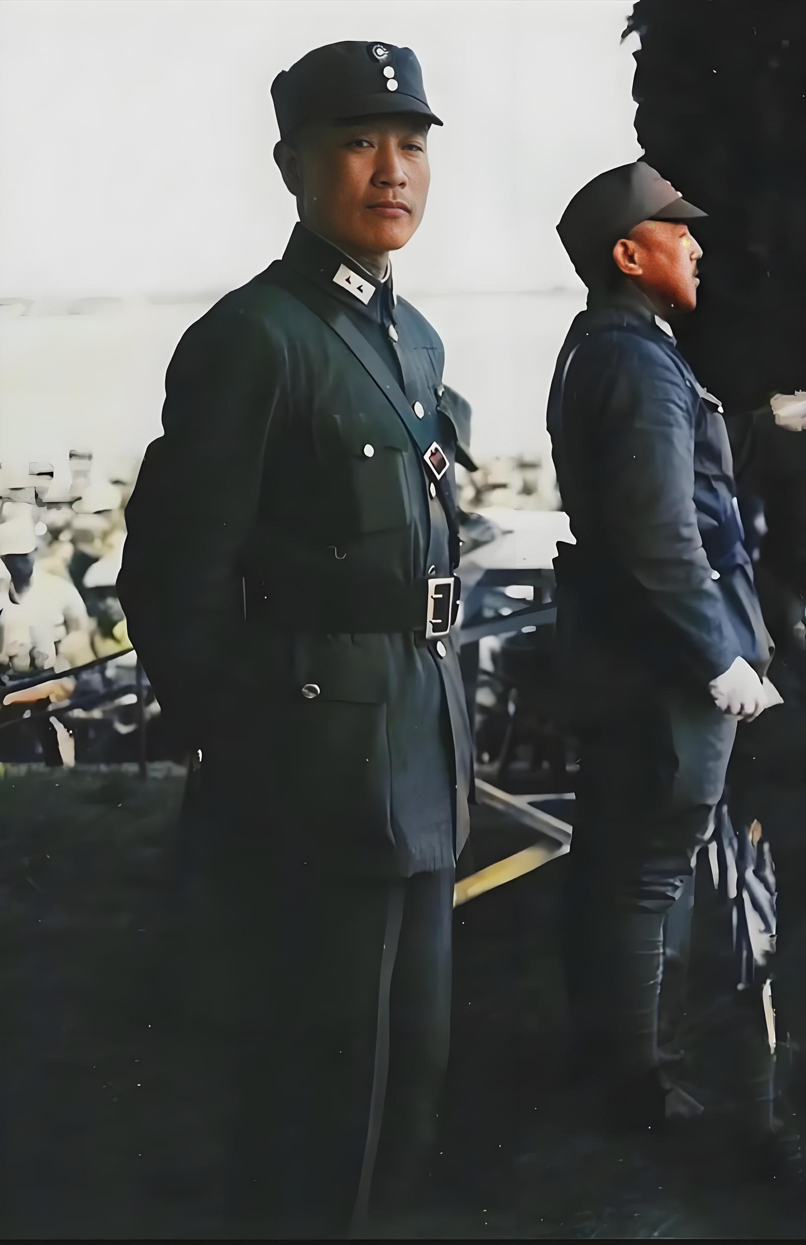 1962年，被特赦的国民党高官杜聿明在受邀参加国庆典礼时，突然失态地对着一人说到