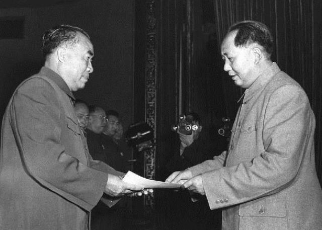 朱德临终嘱托，两万存款交党费