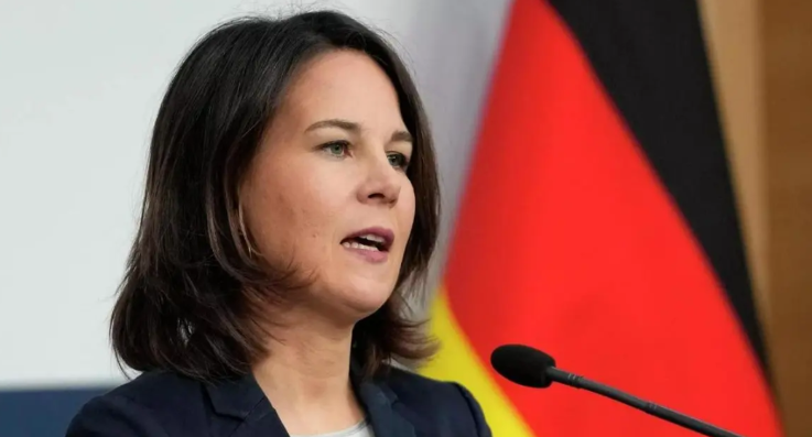 贝尔伯克霸气喊话？！

德国外长贝尔伯克最近放狠话，要给美国施压，不让美国支持欧