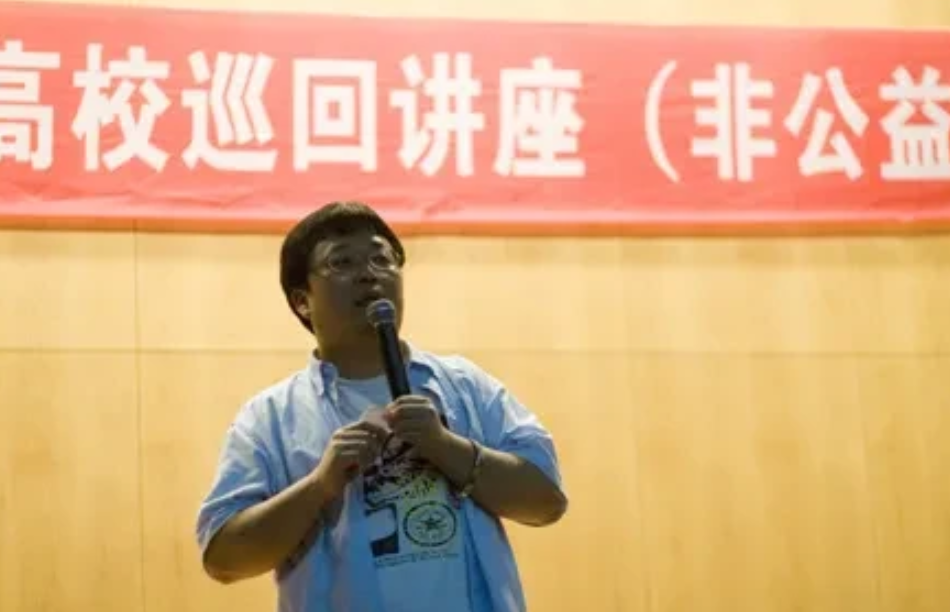 罗永浩可以说是典型的欺软怕硬，摸准了俞敏洪好说话，不会反击他，才如此肆无忌惮。