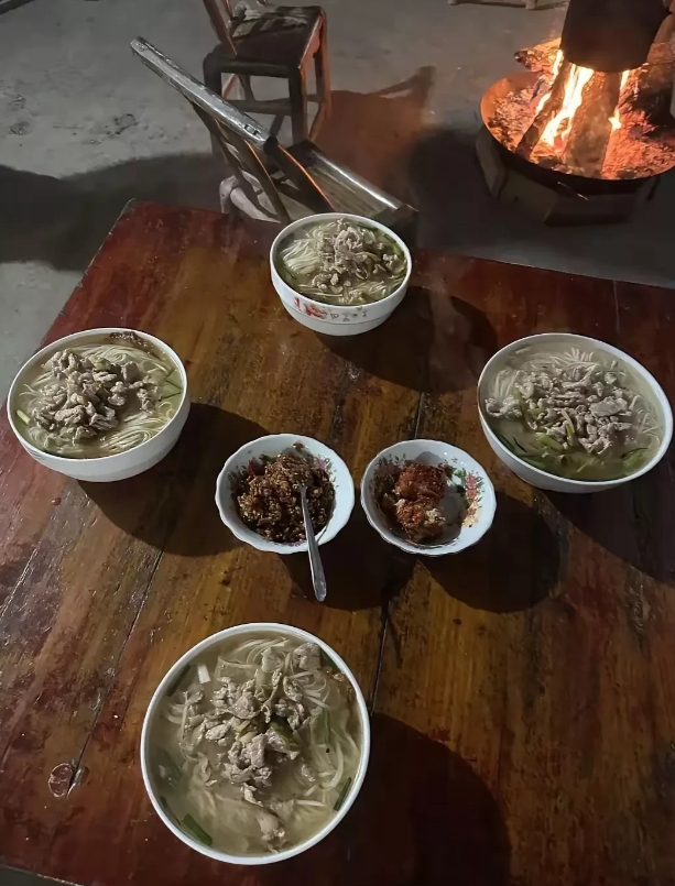 湖南常德，有一名女子第一次跟男友回湖南老家，这名女子来到男友的家，看到男友的家家