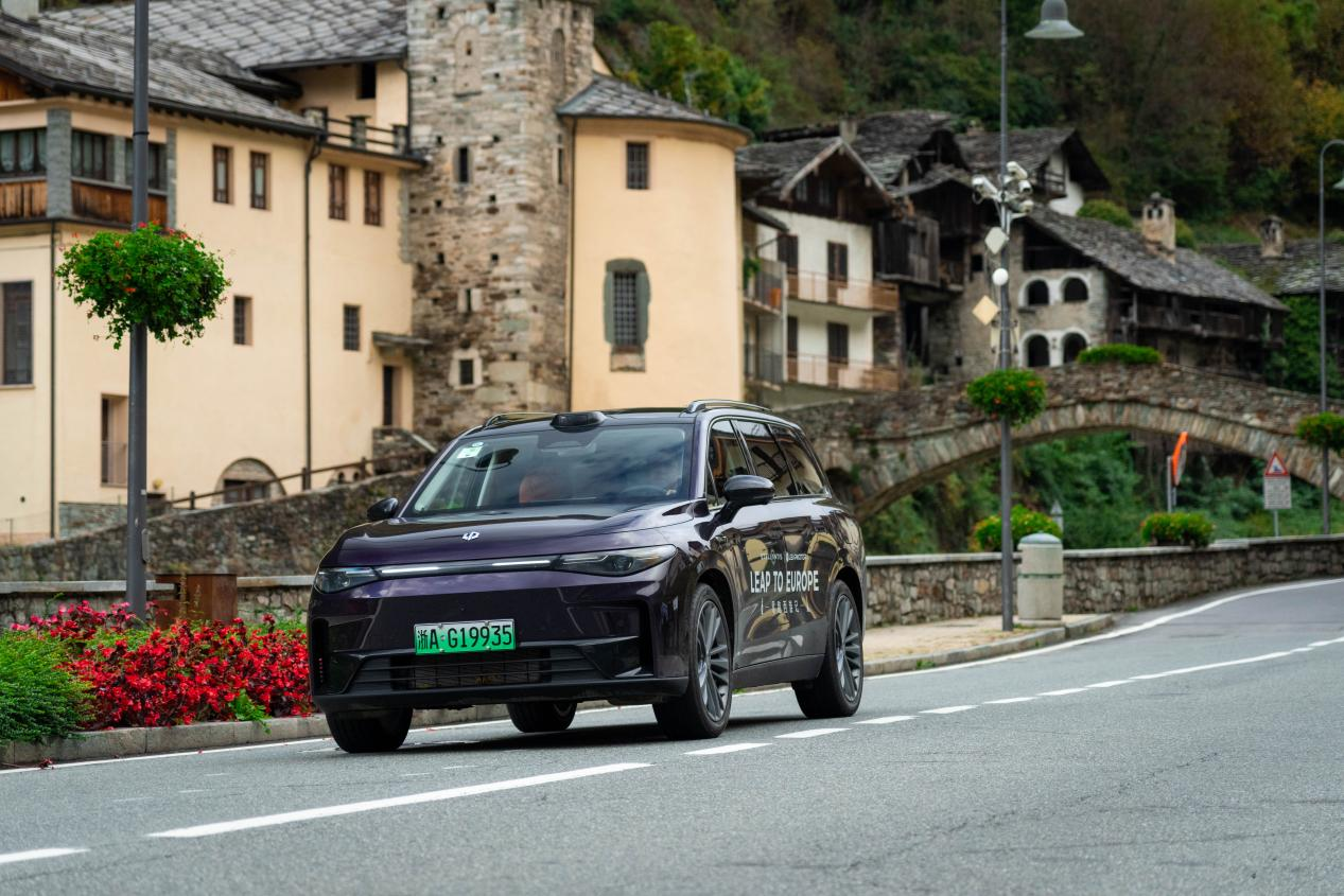 为什么买6座SUV，选择零跑C16的消费者越来越多？