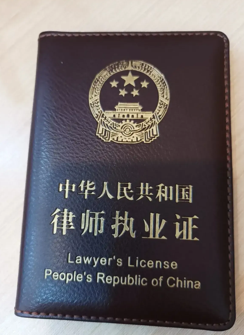 法官遇害案，大家关注的焦点不应该放在法官的判决是否正确上。即使法官判错了，也不是