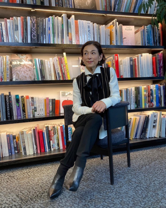 她当年可是日本顶级美女，主演过一部电视剧在中国非常火，现在还有多少人记得她