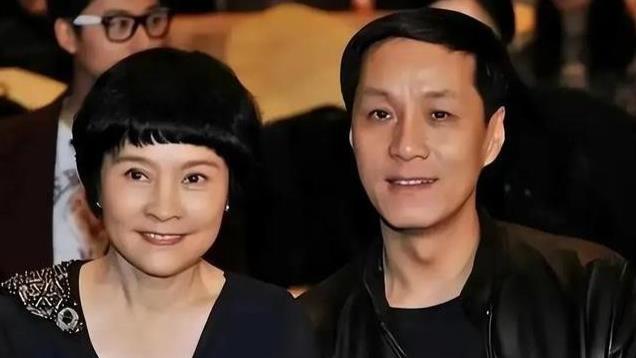 冯远征后悔丁克，得知老婆能生，却坚持不生