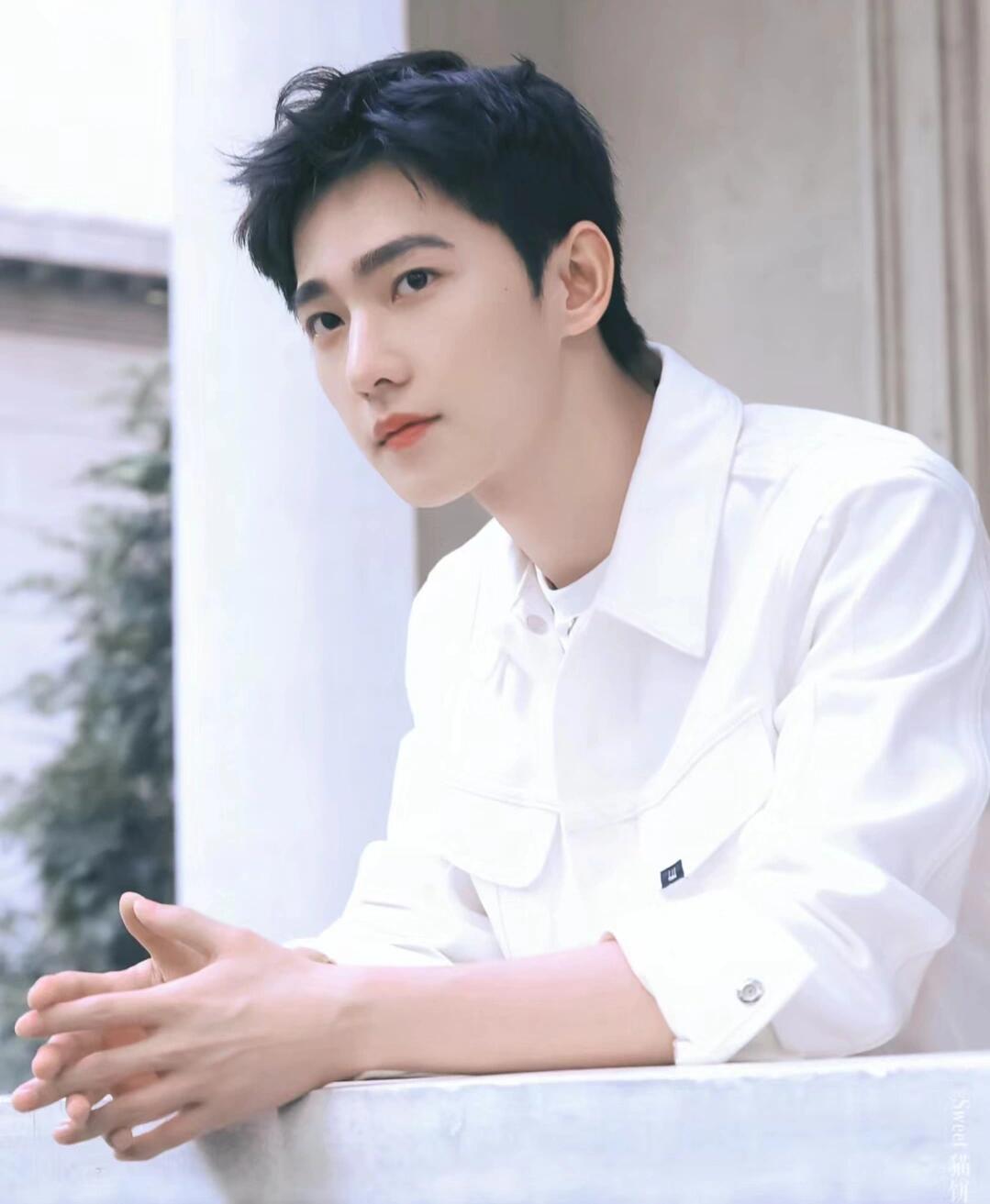 妈生脸，从小帅到大