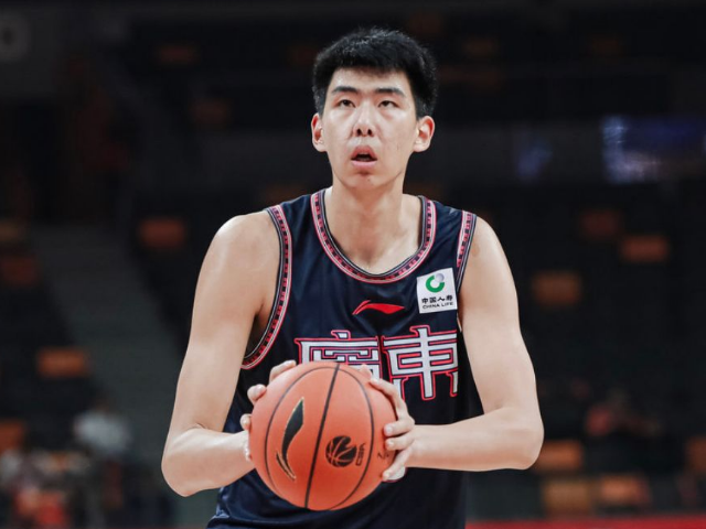 广东要出第二个NBA球员了？据篮球经纪人董昊爆料，正在美国进行特训的广东宏远年轻
