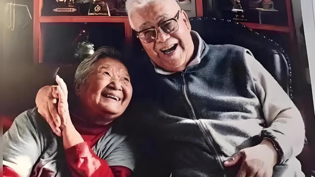 于洋97岁妻子杨静离世，儿子早逝女儿定居海外，晚年居住护理公寓