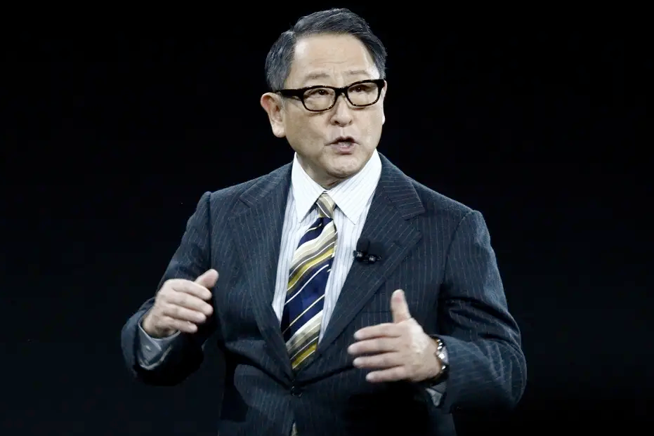 丰田跟我们谈安全性，真是笑掉大牙了。
丰田章男说汽车最核心的地方是安全、可靠、操