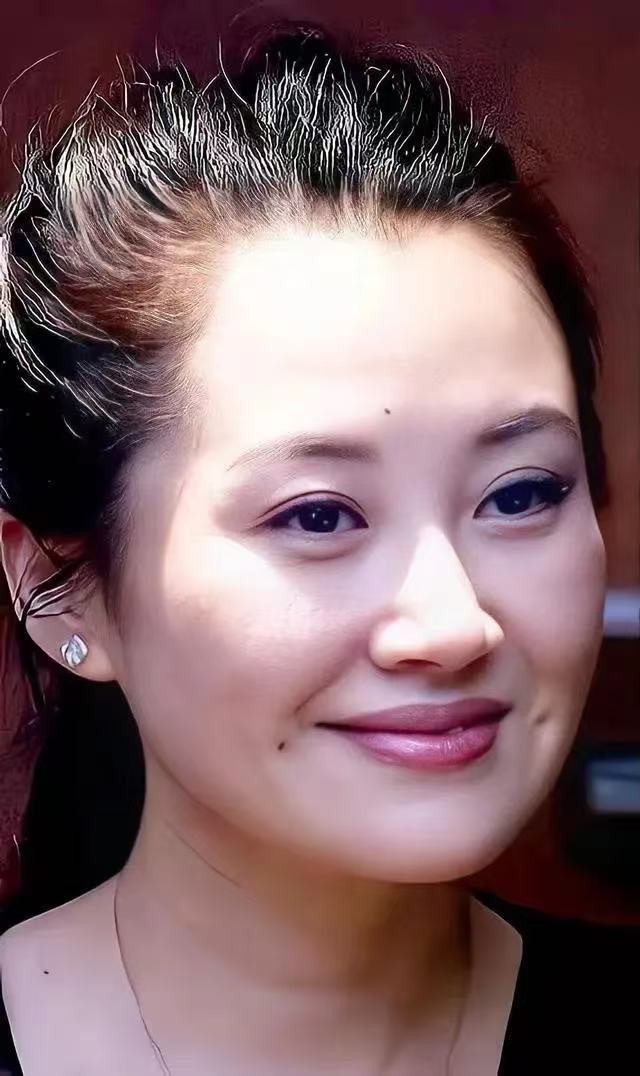这是一个越老越有味道的一个公众人物哈哈哈哈哈