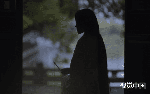一夜穿书成万人之上的皇帝，结果没活两年就被官妓折磨死了！
