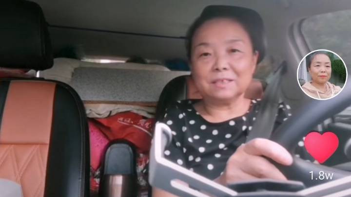 苏敏：56岁离家出走，60岁花16万离婚，一场自我救赎之旅还在继续