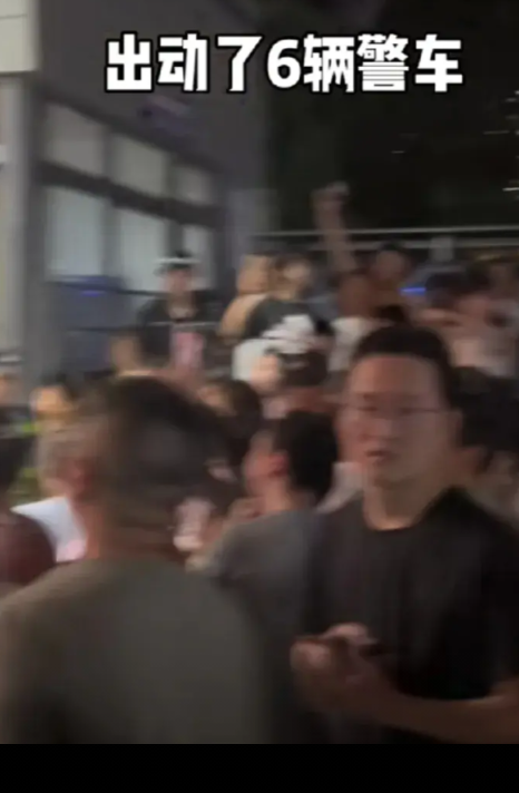 西安教育真的难搞呀！因为家长闲给孩子分配的学校太远都不愿意去，吵闹要在就近上学，
