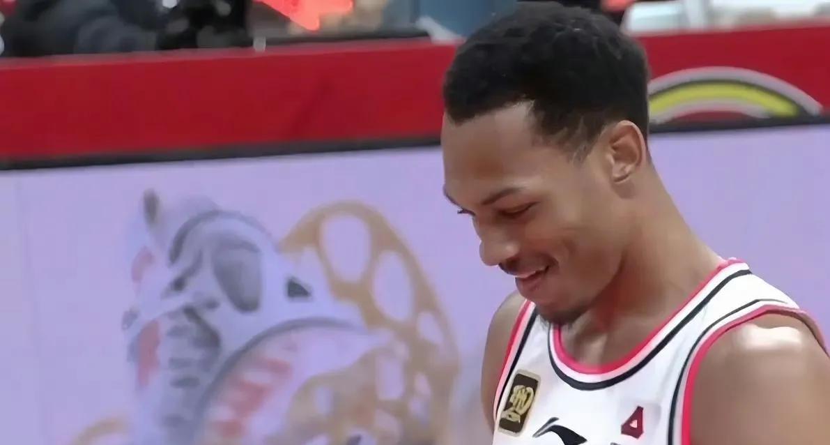大胜！广东106:65吉林，球员表现评分
1.徐杰   轻松打卡   9.4分