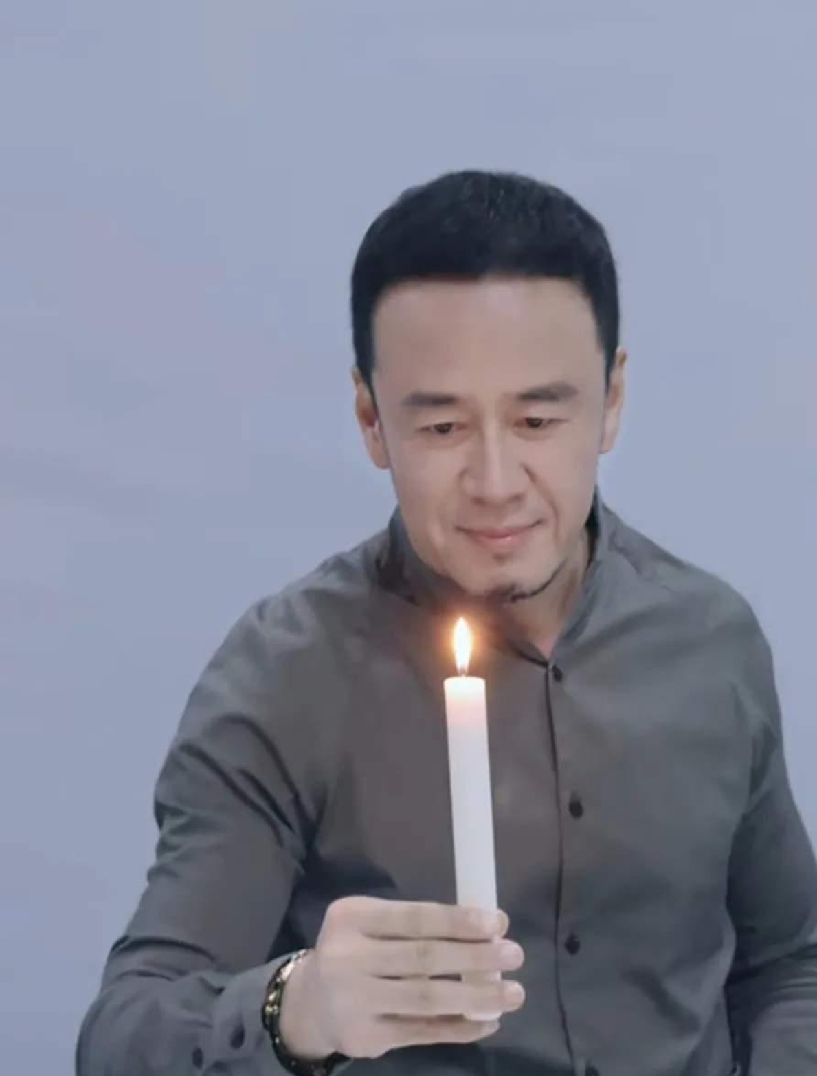 杨坤在澳门演出，真实情况有点惨。
 杨坤这次澳门音乐会遇冷，真是“祸从口出”的最