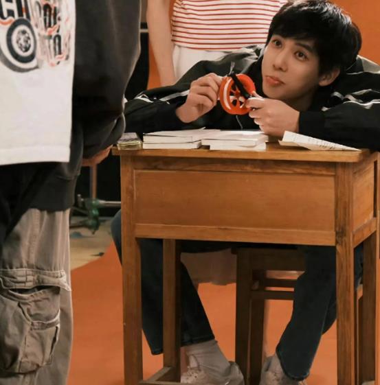 王安宇手写书信，告别《小巷人家》和林栋哲，这字体是真漂亮啊！

 难得字写得漂亮