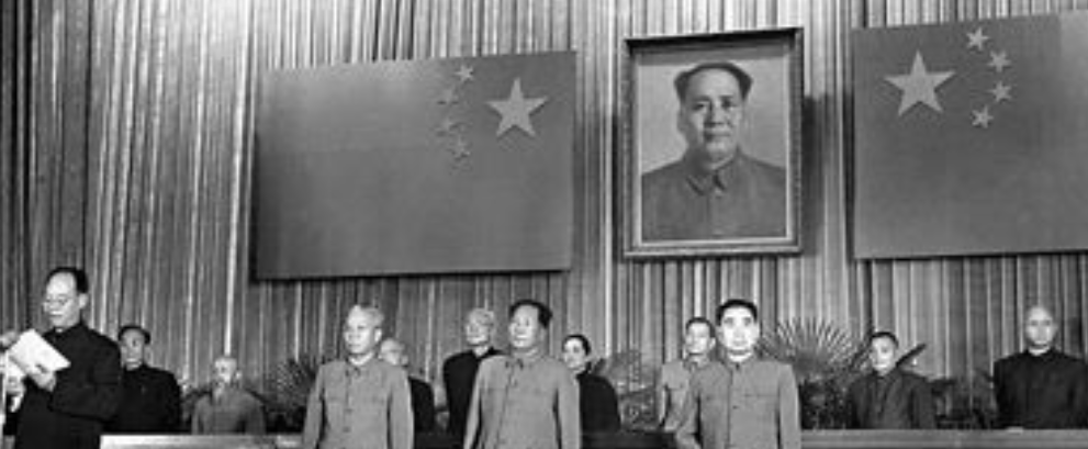 这是毛主席罕见地一次对部队表示不满，下令取消军衔，直言：“取消，搞掉那块牌牌，我