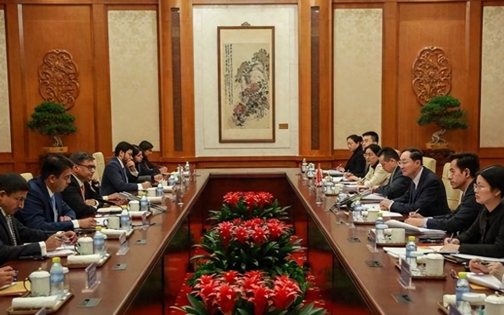 中印恢复直通航班标志着莫迪政府对华路线重大调整？
1月26日至27日，印度外交秘