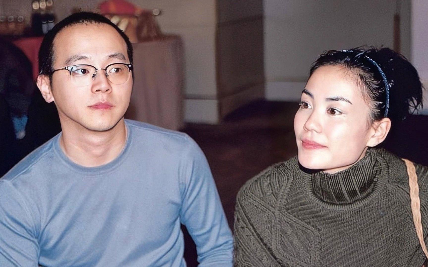 窦唯曾抱怨跟王菲的那段婚姻：吃饭不在一起，睡觉不在一起，每次给她打电话，她不是在