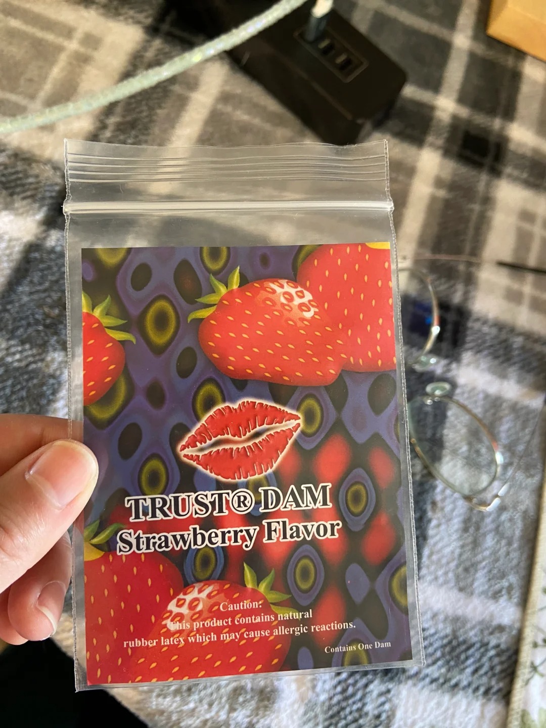 马德我以为是口红小样……
今天开完会心情好好去food bank逛了一下
通常f