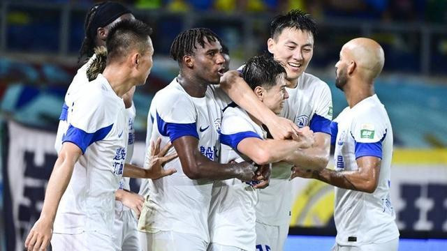 中超-奥斯卡破门 伤退 沧州雄狮1-1青岛西海岸16轮不胜