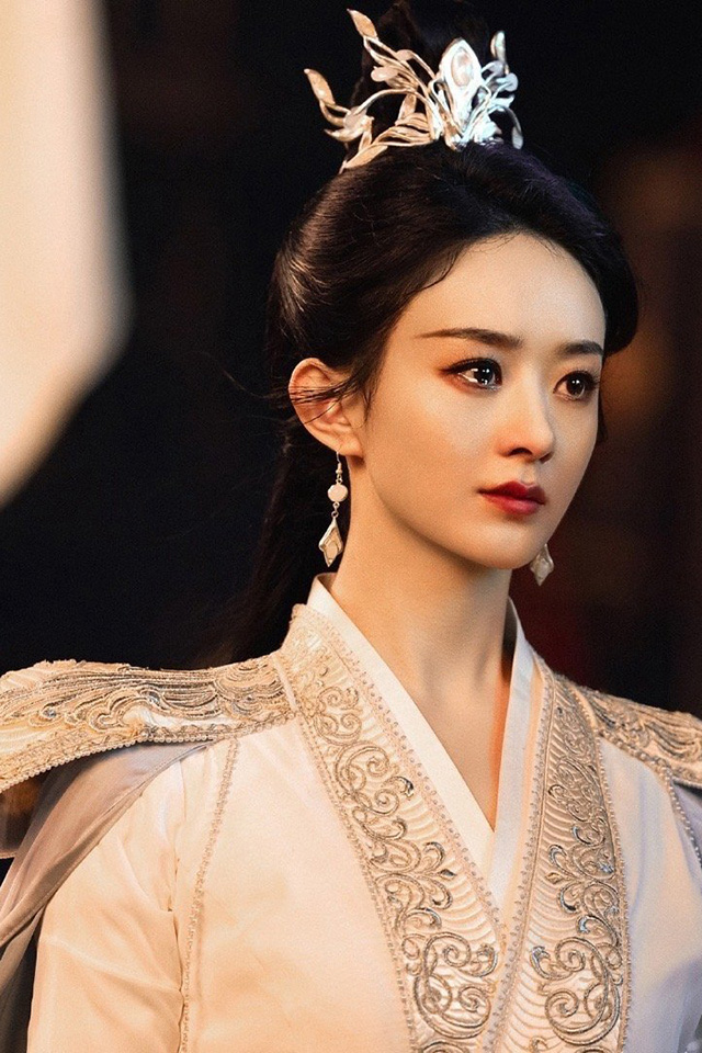 女人搞事业有多狠？赵丽颖这边厢《与凤行》市占率超30%，那边就已进组《在人间》，