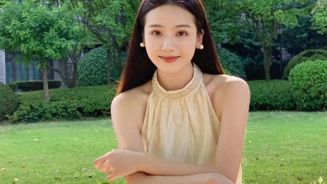 静谧时光：清新与高贵的自然邂逅